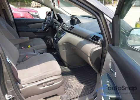 2016 Honda Odyssey Se из США, поврежденный, VIN 5FNRL5H37GB013818